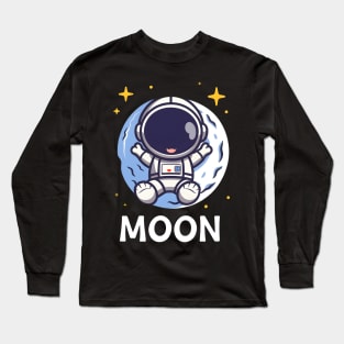 Cute Kawaii astronaut on the moon Long Sleeve T-Shirt